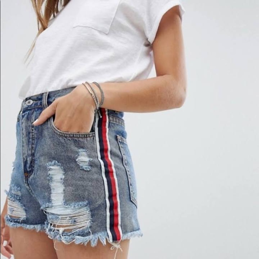 Vintage Signature8 High Rise Distressed Denim Short w/ Side Stripe
